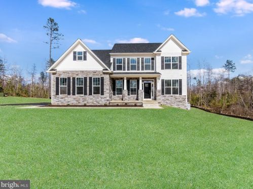 8109 Campfire Ln, Fredericksburg, VA 22407-2157