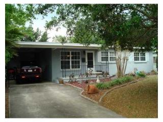 3105 Pickfair St, Orlando, FL 32803-6832