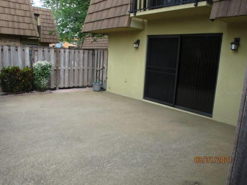 5281 Middle Ct, Orlando, FL 32811-3081