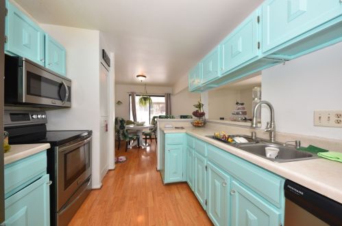 8640 Servite Dr, Milwaukee, WI 53223-2514
