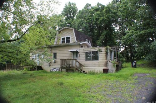 153 Riley Rd, Newburgh NY  12553-7285 exterior