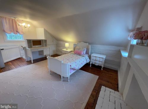 6745 Fayette St, Haymarket VA  20169-2916 exterior