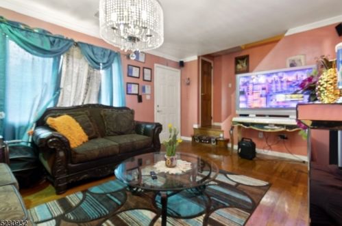 440 Preakness Ave, Paterson NJ  07502-1109 exterior