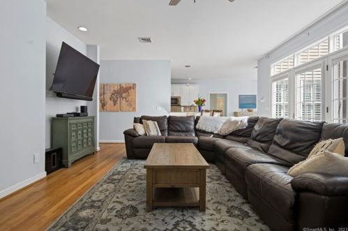 8 Winter Village Rd, Granby CT  06035-1130 exterior