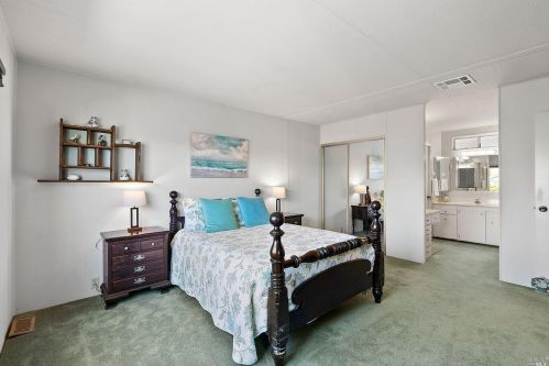 40 Westgate Cir, Santa Rosa CA  95401-9014 exterior