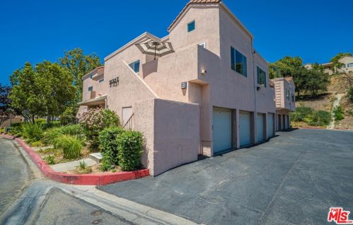 21227 Trumpet Dr, Santa Clarita, CA 91321-4267