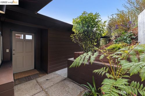 490 Panoramic Way, Berkeley CA 94704-2540 exterior