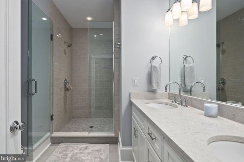 1708 Swann St, Washington DC 20009-5535 exterior