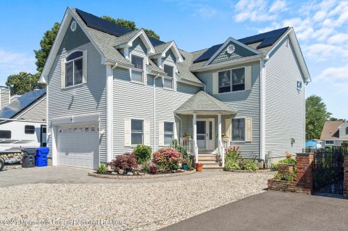 20 Queen Ann Rd, Bricktown, NJ 08723-7324