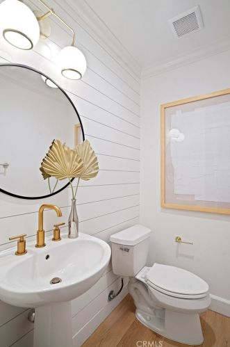 8 Nautical Mile Dr, Newport Beach CA  92663-2784 exterior