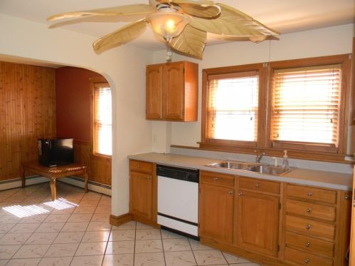 18 Eddy St, Providence RI 02903-1702 exterior