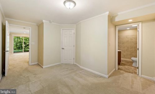 8819 Clinton Dr, Nokesville VA  20181-3205 exterior