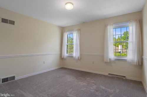 4351 Crestview Rd, Harrisburg PA 17112-2009 exterior