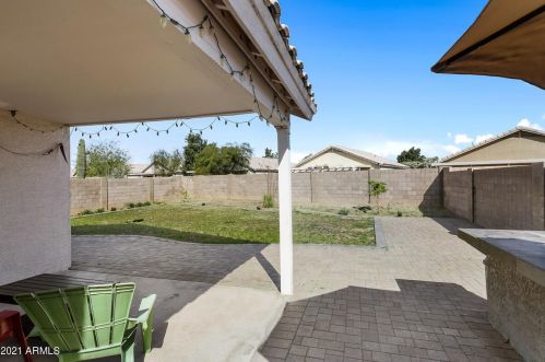 15726 Cottonwood St, Sun City AZ  85374-1439 exterior