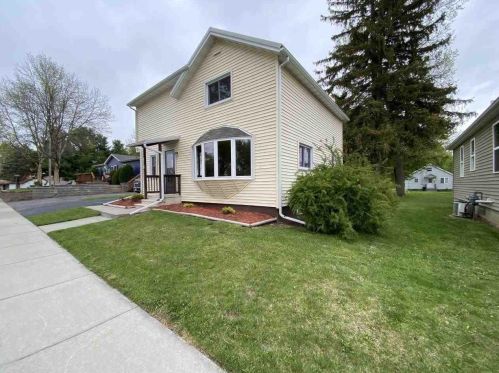 218 Highview Ave, Mauston, WI 53948-1214