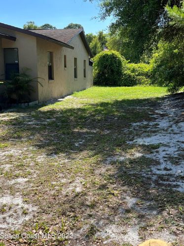 2105-2125 Woodland Hills Dr, Titusville, FL 32780-7041