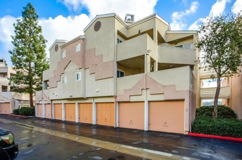 7087 Camino Degrazia, San Diego CA 92111-7824 exterior