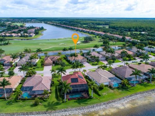 10137 Biscayne Bay Ln, Naples, FL 34120-3754