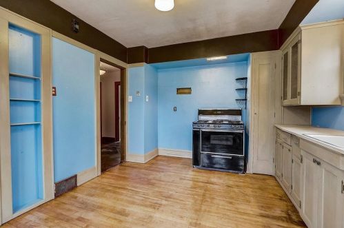 202 72, Milwaukee WI 53213-1828 exterior