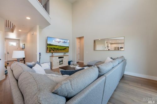 380 Tehuacan Rd, Ukiah CA  exterior