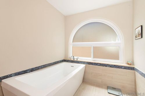 16035 Avenida Lamego, San Diego CA exterior