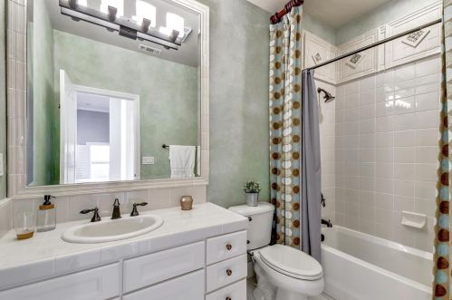 876 Winchester Blvd, San Jose CA 95128-3762 exterior