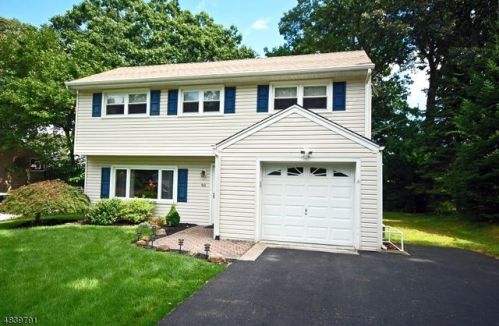 90 Reservoir Ave, Kinnelon, NJ 07405-1636