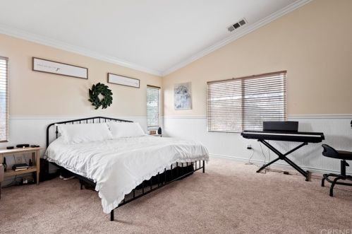 28423 Connick Pl, Santa Clarita CA  91350-1991 exterior