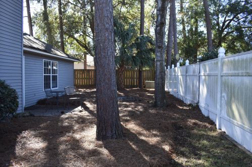 1366 Point Dr, Mount Pleasant SC  29466-9481 exterior