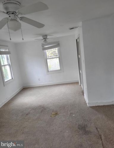 5215 Dix St, Washington DC 20019-6648 exterior