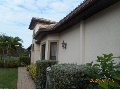 7437 Moorgate Point Way, Naples FL  34113-5103 exterior