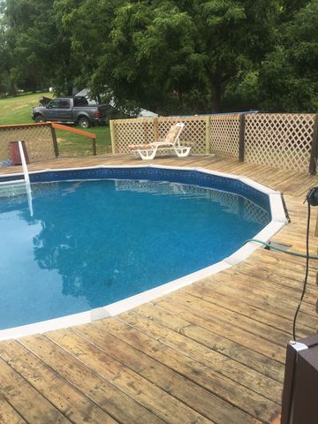 10302 Lake View Dr, Bernard, IA 52032-9370