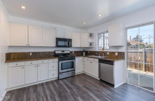 821 Glenway St, Santa Paula, CA 93060-4180