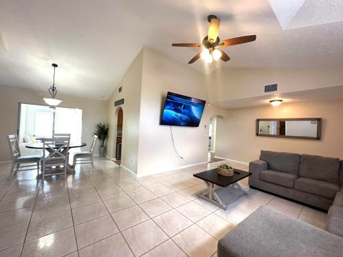 2062 Floresta Dr, Fort Pierce FL  34984-4706 exterior