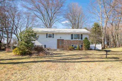19 Chapel Ln, Bethlehem Center, NY 12077-3401