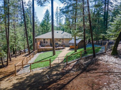 5752 Arrowhead Dr, Michigan Bluff CA  95631-9604 exterior