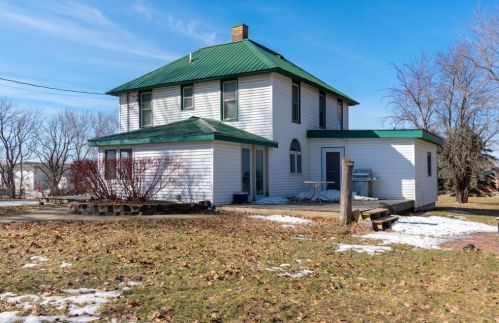 414 10th Ave, Byron MN  55920-1322 exterior