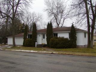 2210 Minerva St, Oshkosh, WI 54901-1719