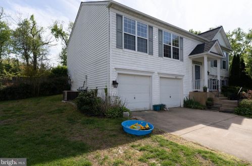 16271 Gayle Ct, Triangle, VA 22172-1103