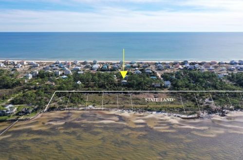 1017 Pne Ave, Saint George Island FL  32328-2416 exterior