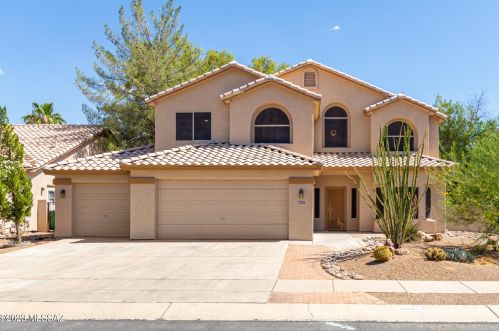 6851 Kern Dr, Tucson, AZ 85743-1027