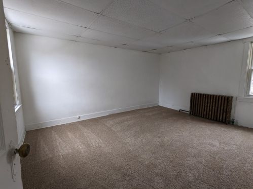 2194 Pauline Ave, Pittsburgh PA  15216-3517 exterior