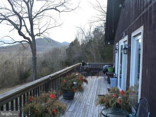 19749 Fort Valley Rd, Strasburg, VA 22657-5103