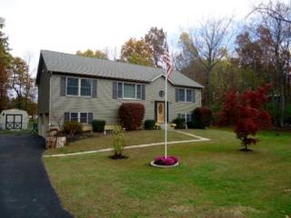 619 South St, Highland, NY 12528-2234