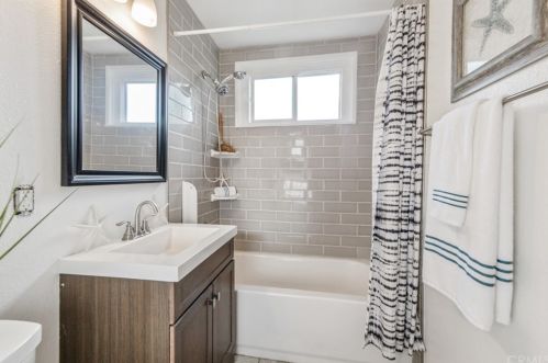 6350 San Rolando Cir, Buena Park CA  90620-3637 exterior