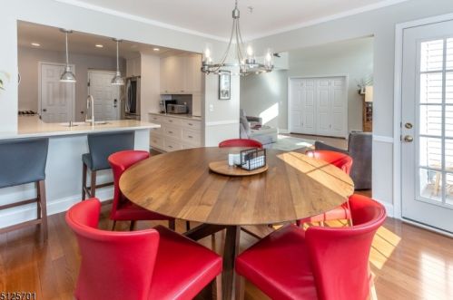 291 Riveredge Dr, Chatham Township NJ  07928-3104 exterior