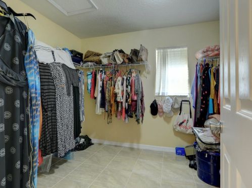 672 Carriage Lk Way, Vero Beach FL 32968-9480 exterior