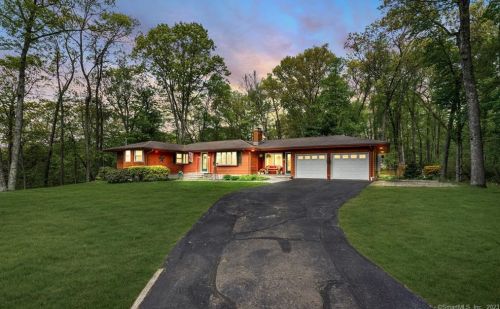 70 Barton Hill Rd, East Hampton, CT 06424-1127