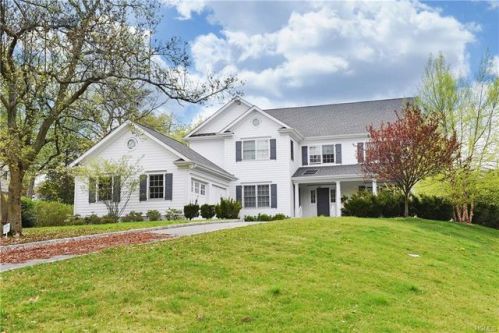 217 Rock Crk Ln, Scarsdale NY  10583-7440 exterior