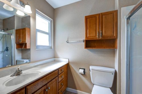 145 Rainier Cir, Vacaville CA  95687-3309 exterior